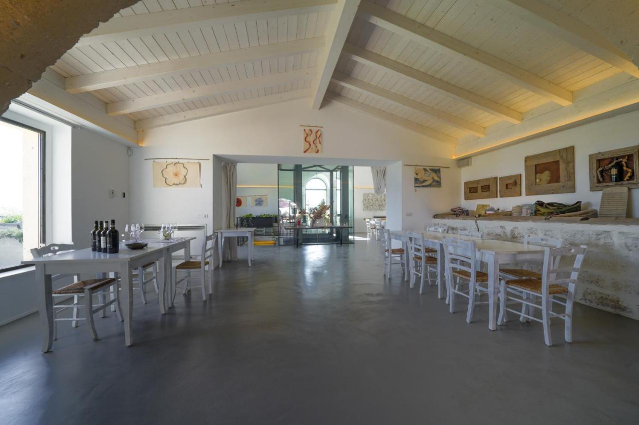 Emera Wine Resort By Raro Villas Lizzano  Buitenkant foto