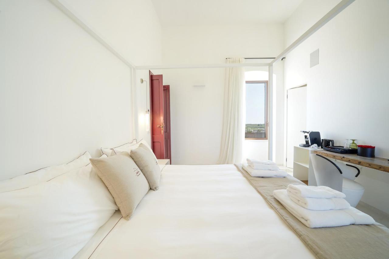 Emera Wine Resort By Raro Villas Lizzano  Buitenkant foto