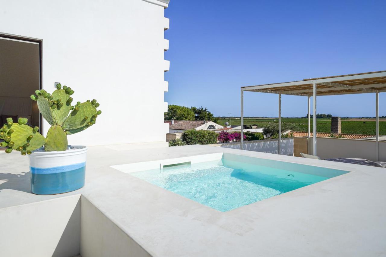 Emera Wine Resort By Raro Villas Lizzano  Buitenkant foto