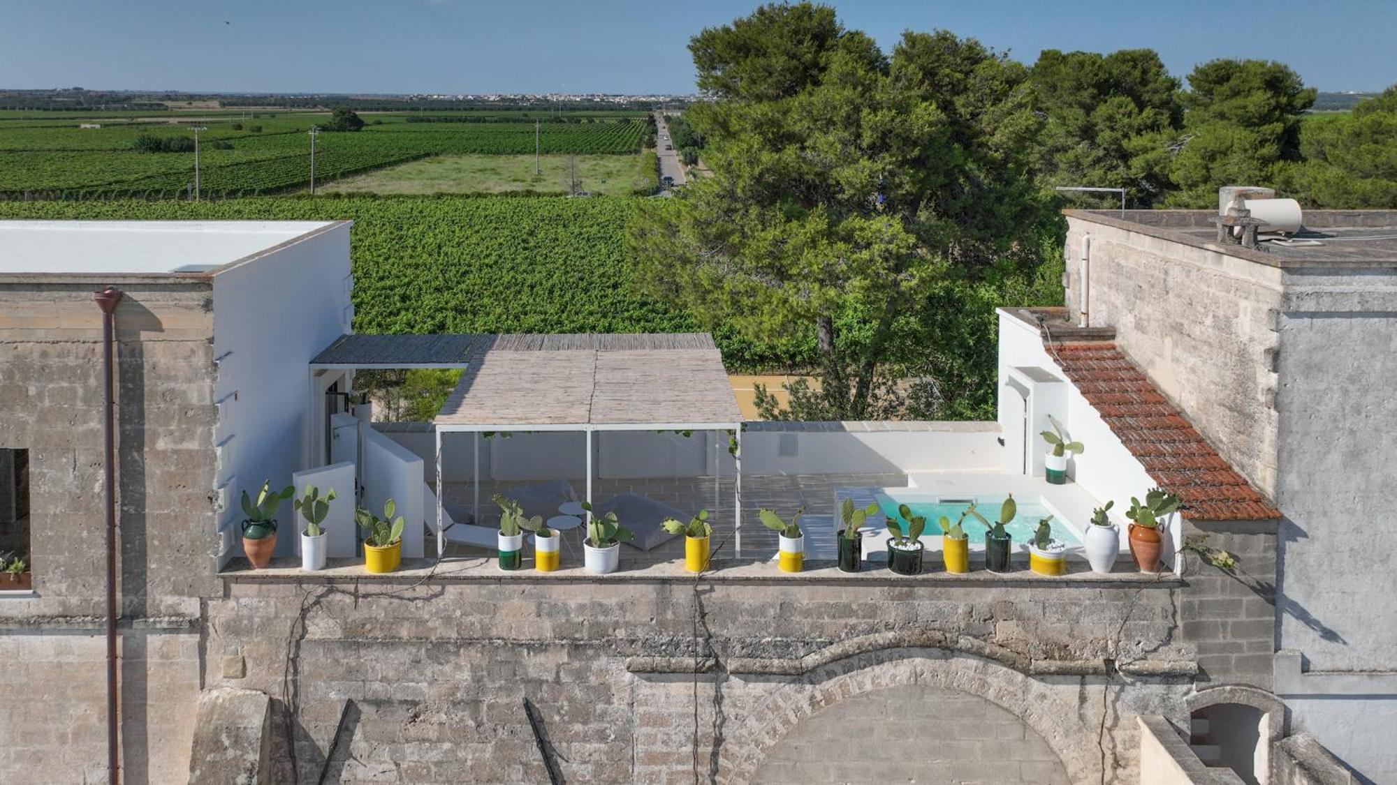 Emera Wine Resort By Raro Villas Lizzano  Buitenkant foto