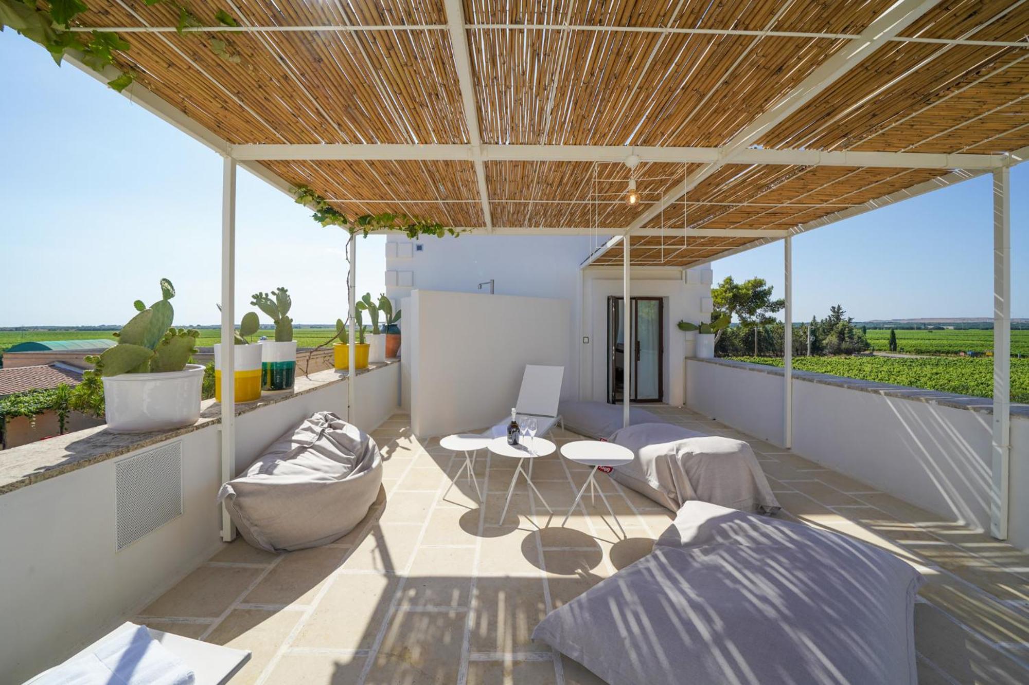 Emera Wine Resort By Raro Villas Lizzano  Buitenkant foto